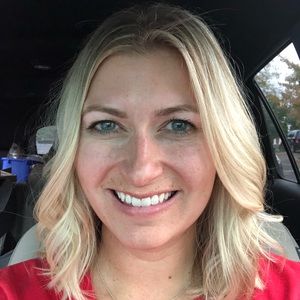 Meet your Posher, Laura